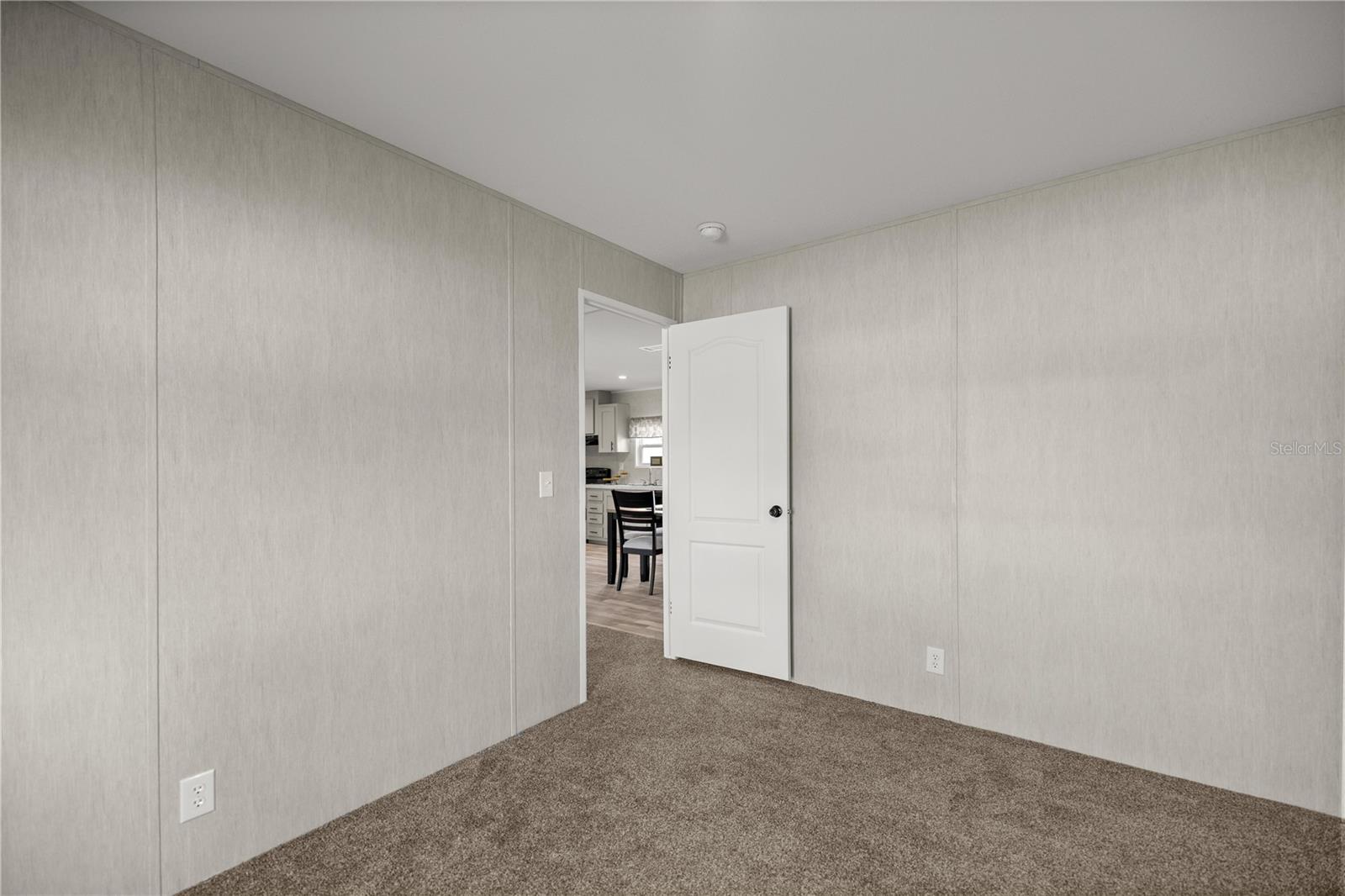 Image 19 of 33 For 1560 162nd Street