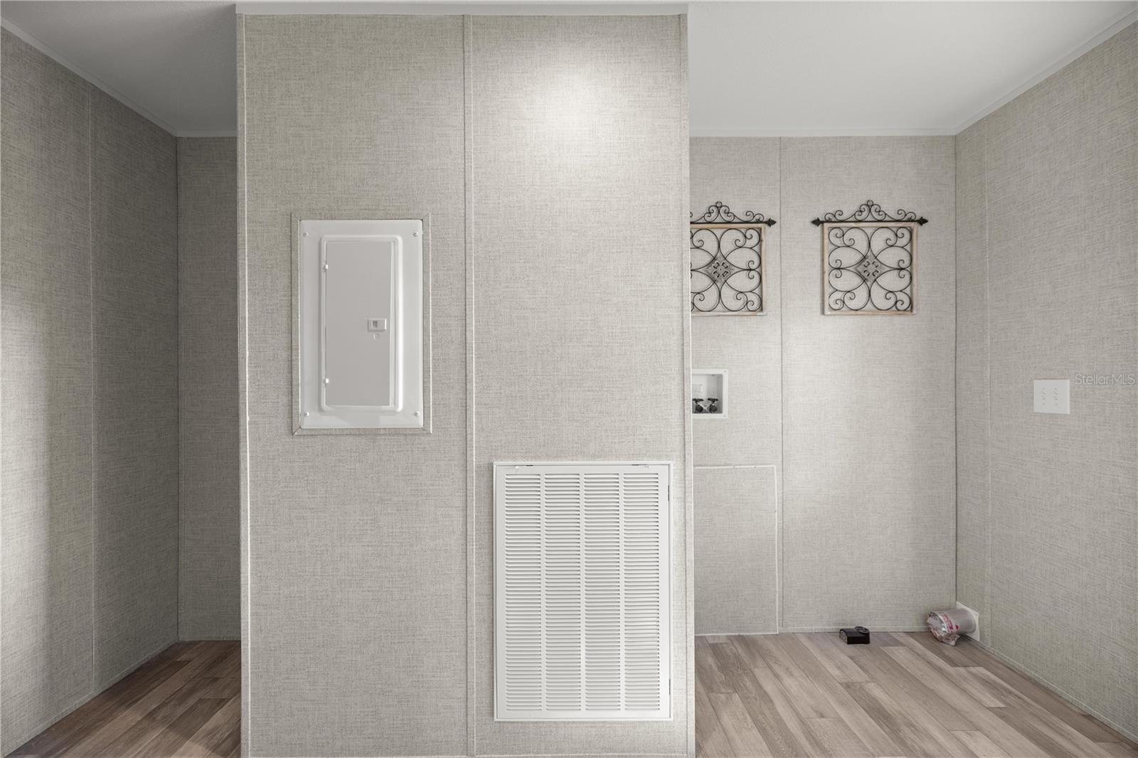 Image 25 of 33 For 1560 162nd Street