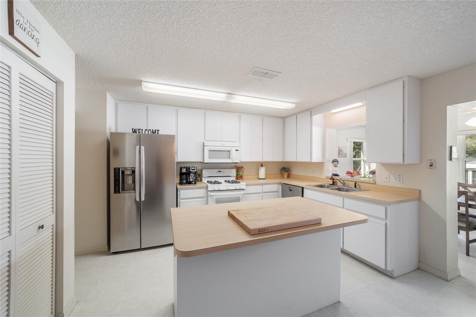 Image 17 of 44 For 9749 97th Street