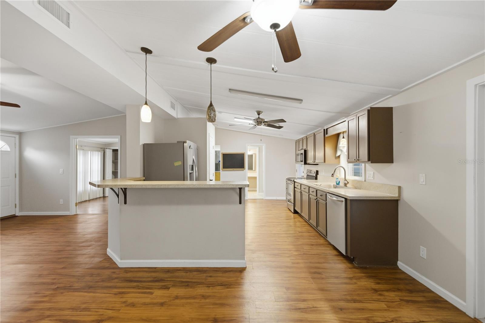 Image 10 of 33 For 14620 95th Avenue