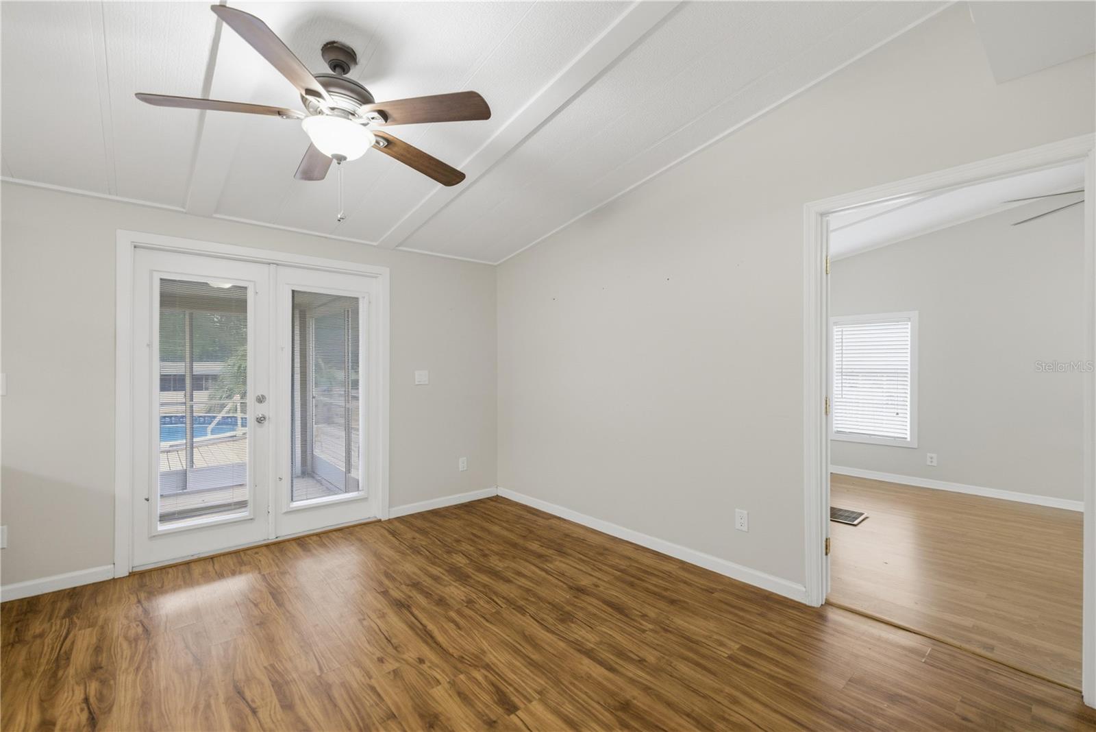 Image 13 of 33 For 14620 95th Avenue