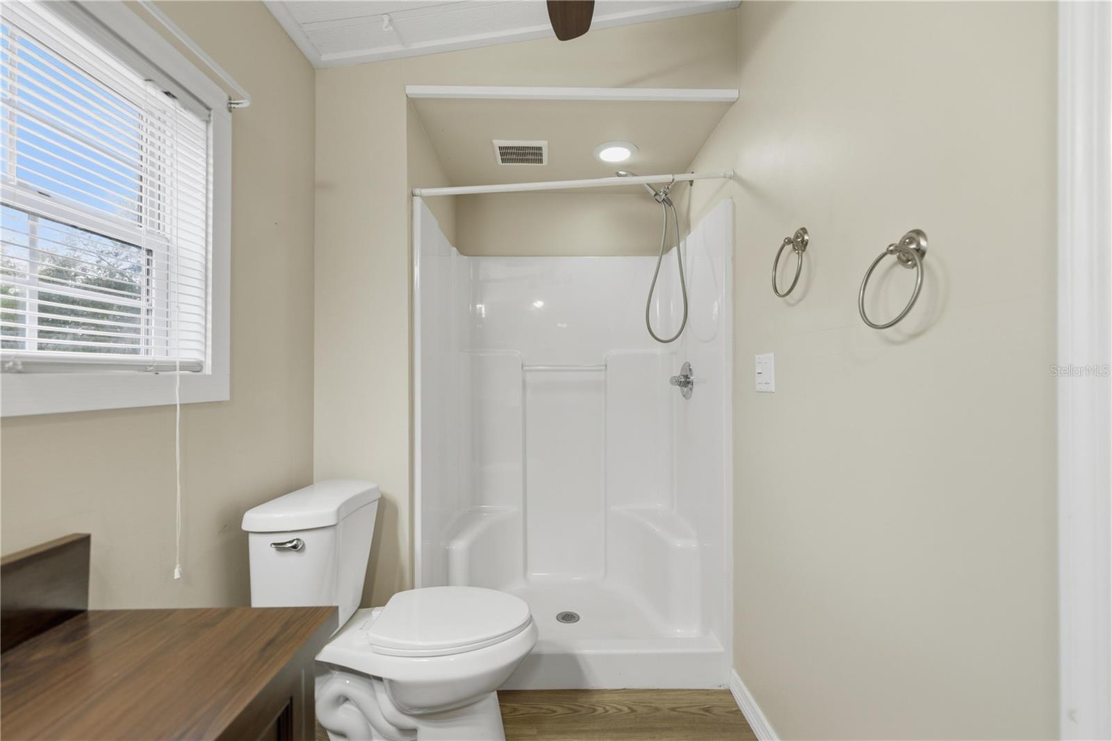 Image 16 of 33 For 14620 95th Avenue