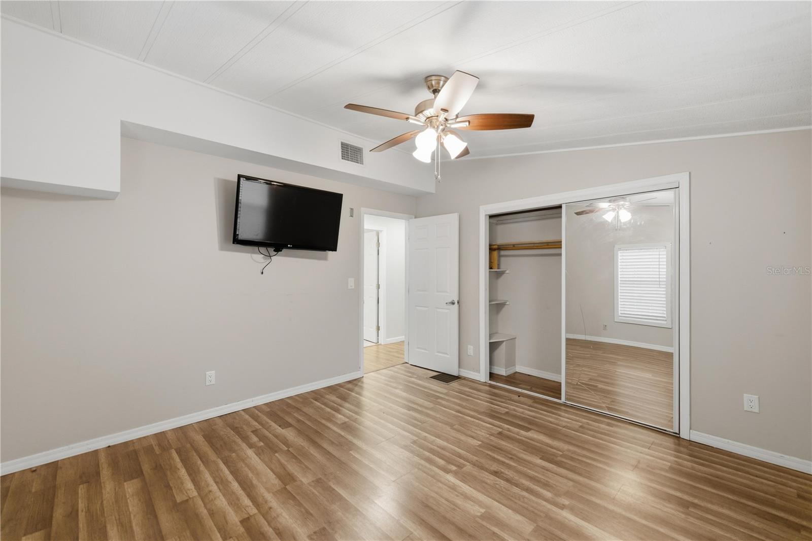 Image 17 of 33 For 14620 95th Avenue