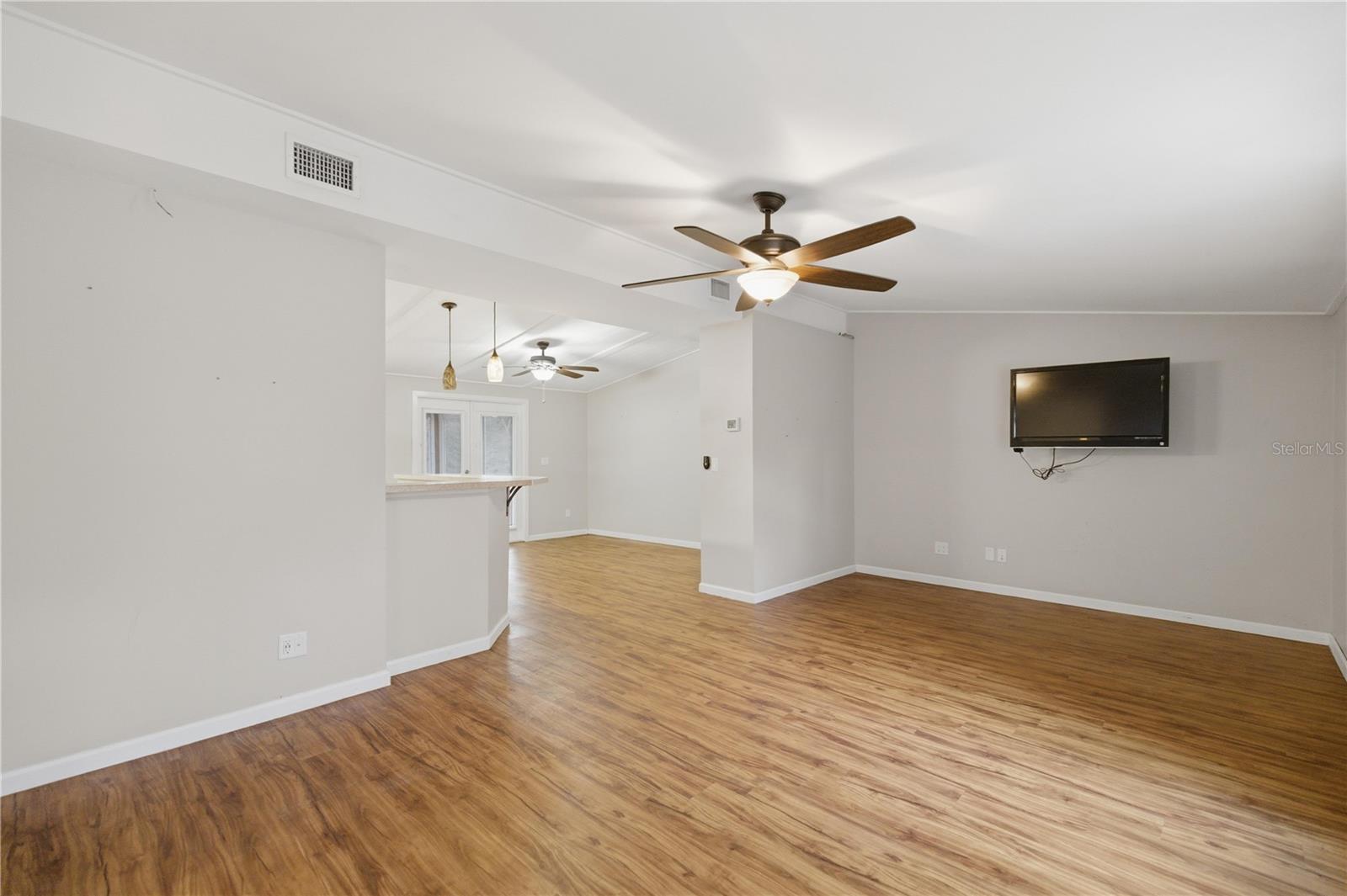 Image 7 of 33 For 14620 95th Avenue