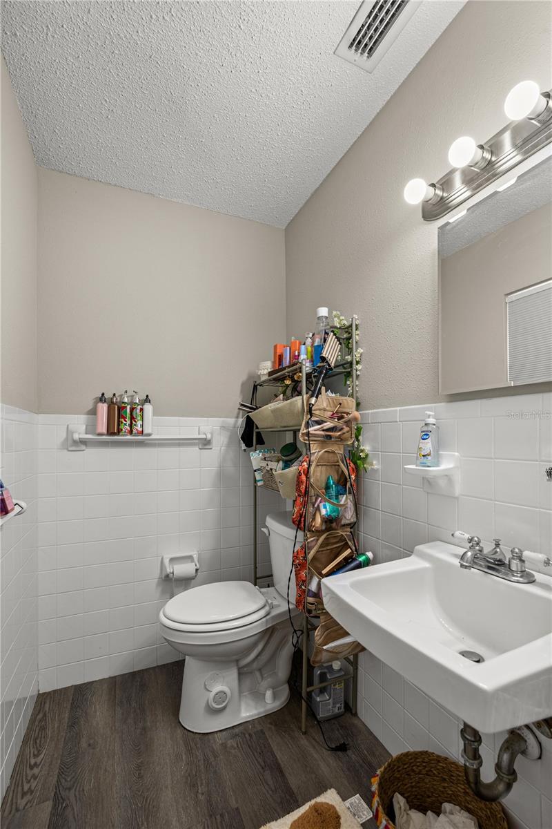 Image 11 of 20 For 1001 43rd Street