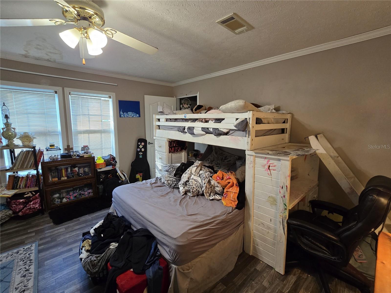 Image 4 of 28 For 4751 147 Court