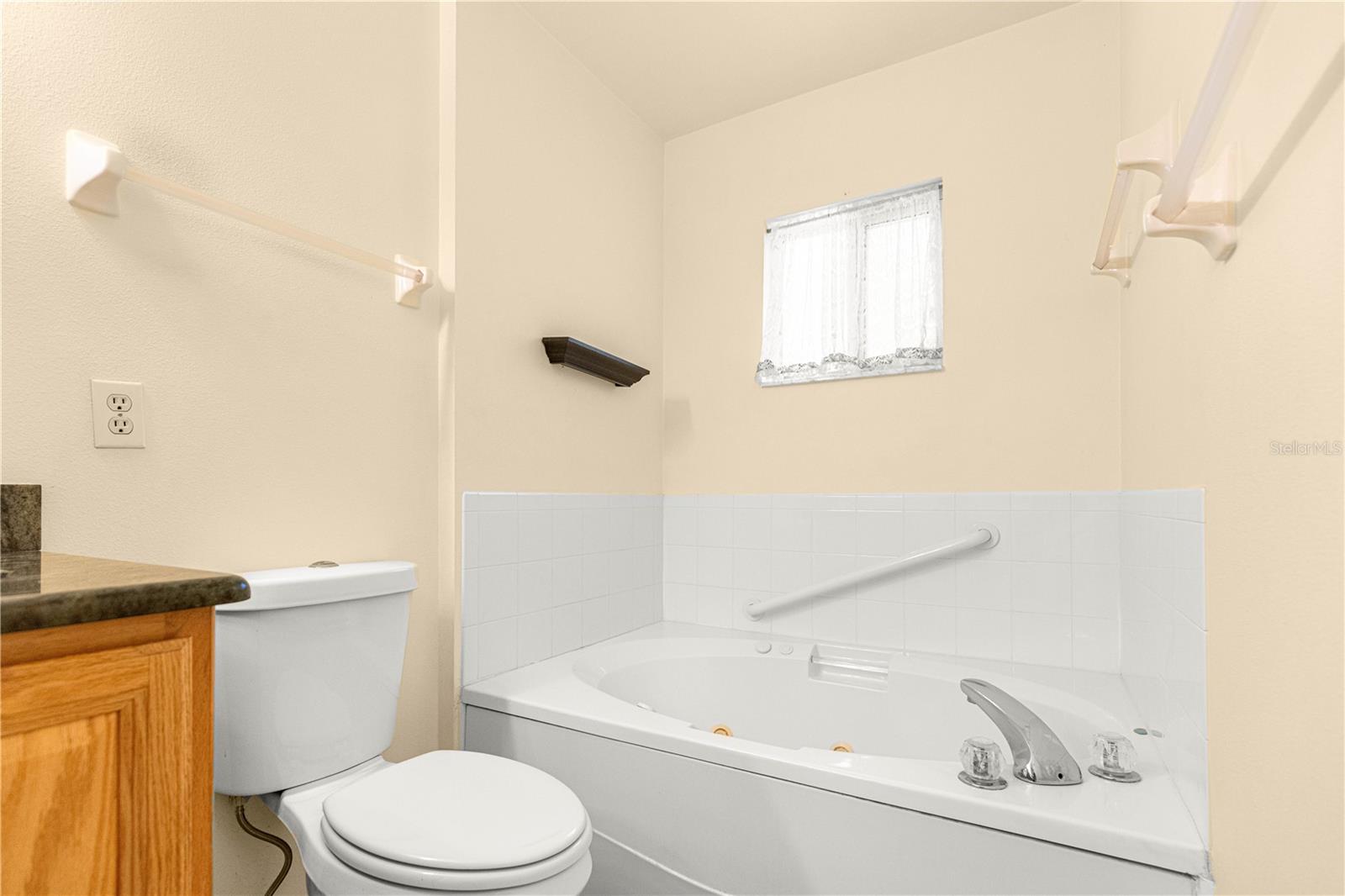 Image 21 of 51 For 10501 60th Terrace