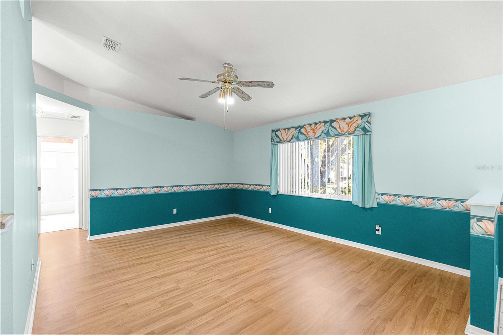 Image 3 of 51 For 10501 60th Terrace