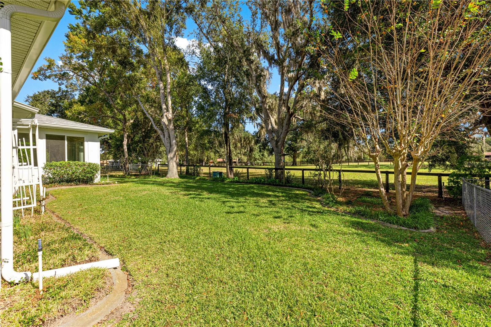 Image 34 of 51 For 10501 60th Terrace