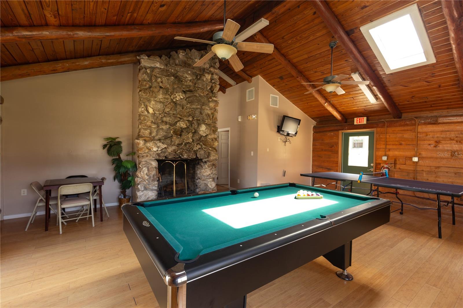 Image 33 of 45 For 3054 101st Terrace 127