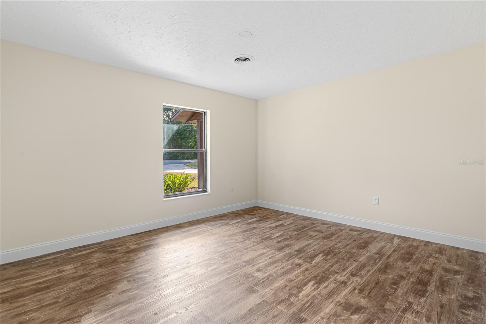 Image 16 of 33 For 2779 38th Street