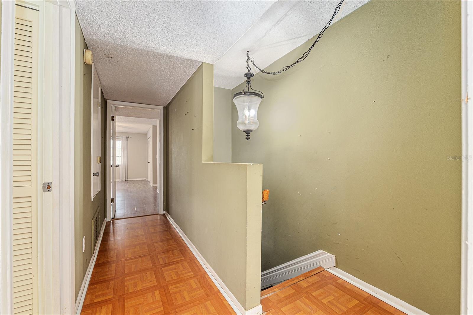 Image 21 of 46 For 9951 88th Court Road C