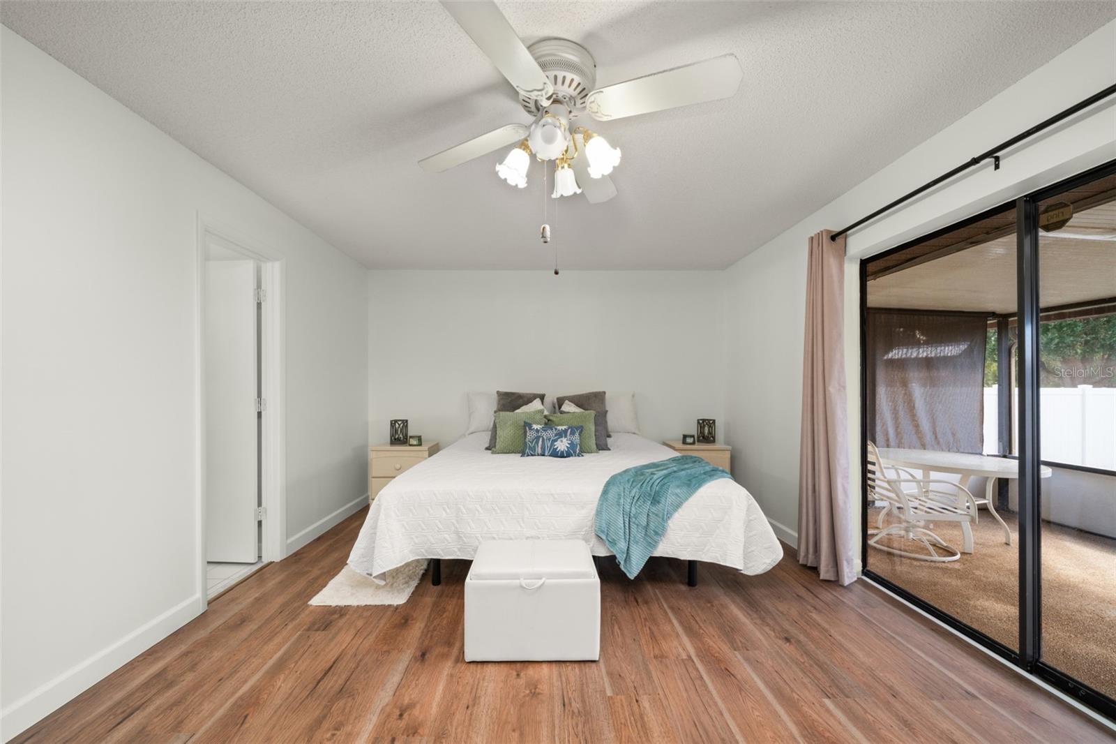 Image 25 of 53 For 3909 El Rado Avenue