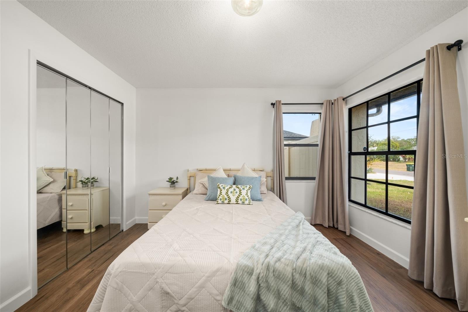 Image 34 of 53 For 3909 El Rado Avenue