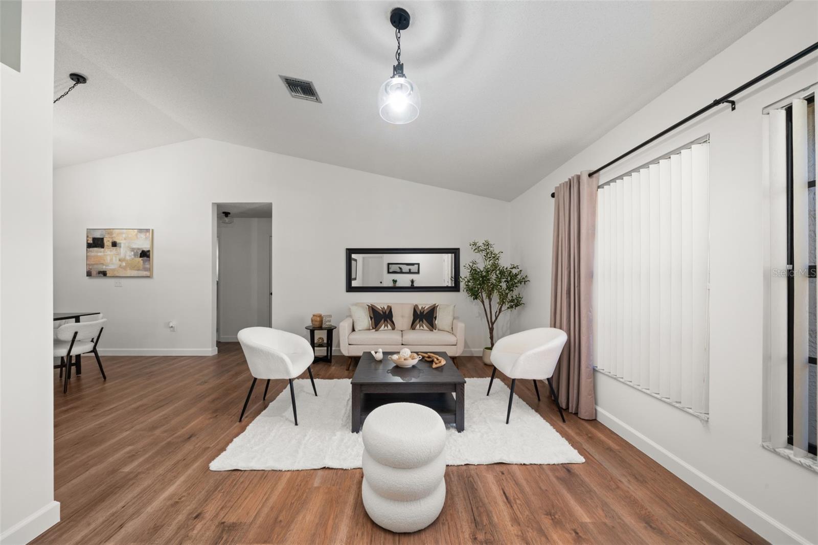 Image 6 of 53 For 3909 El Rado Avenue