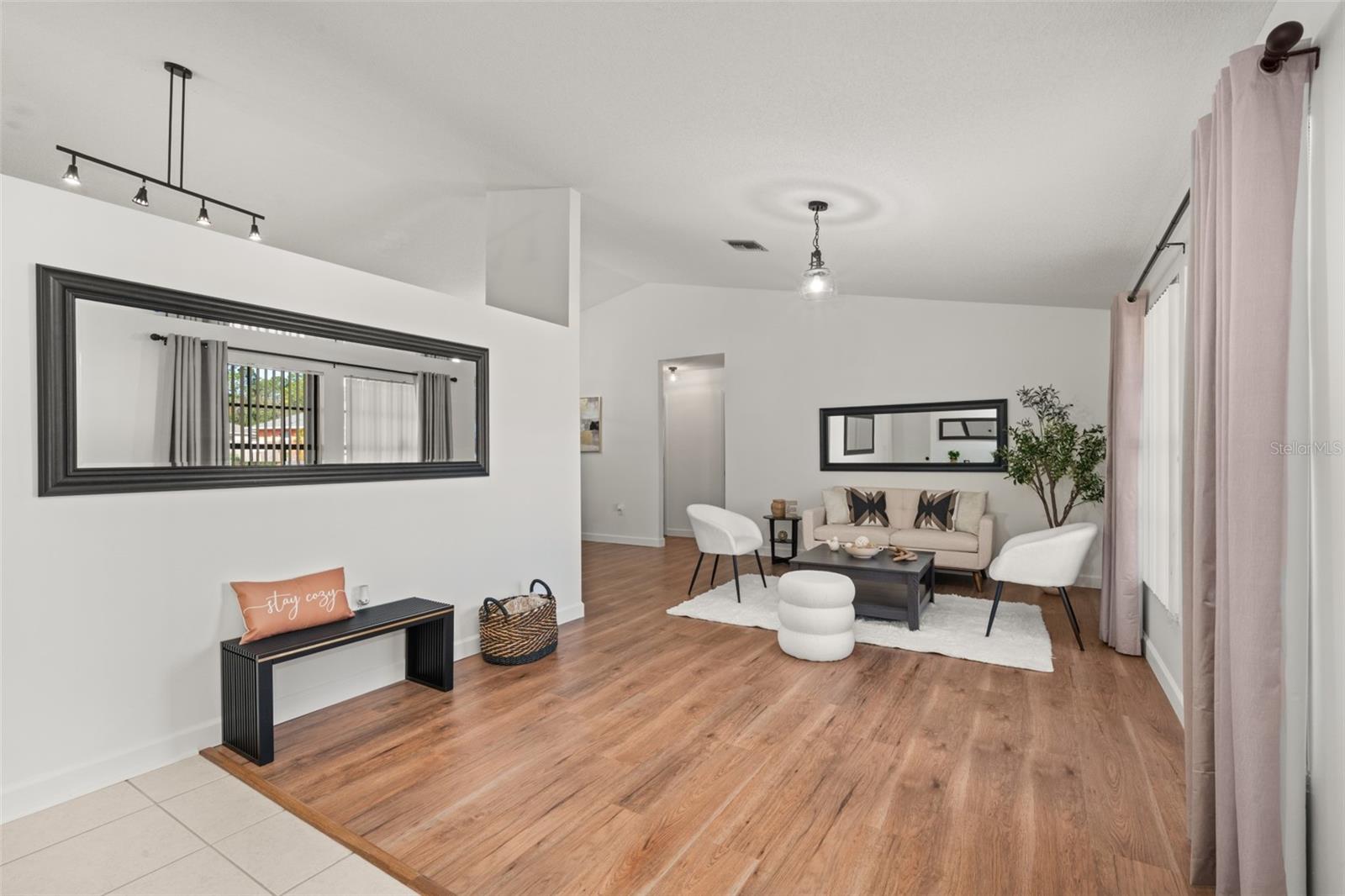 Image 7 of 53 For 3909 El Rado Avenue