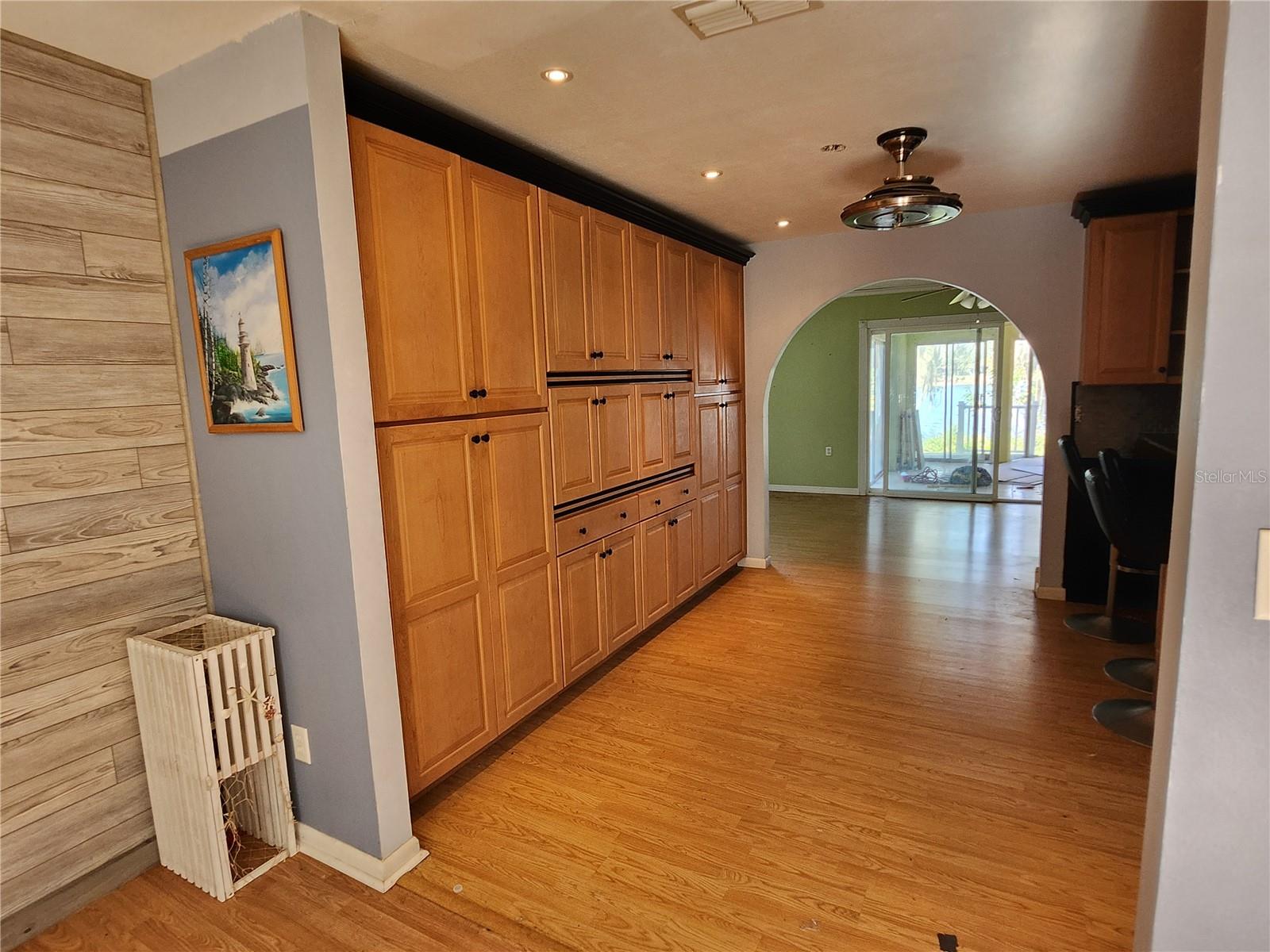 Image 15 of 84 For 25 Emerald Drive