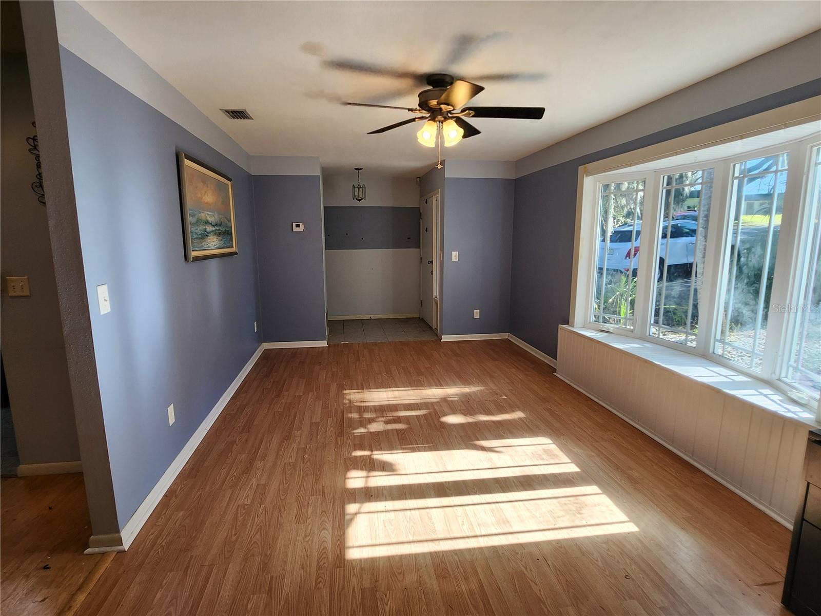 Image 16 of 84 For 25 Emerald Drive