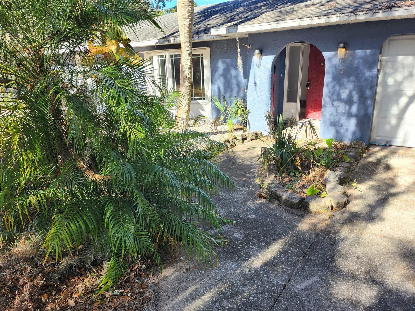 Image 3 of 84 For 25 Emerald Drive