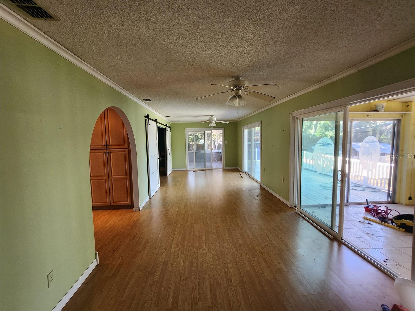 Image 30 of 84 For 25 Emerald Drive