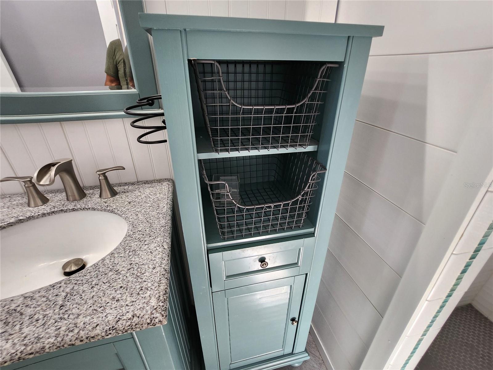 Image 38 of 84 For 25 Emerald Drive