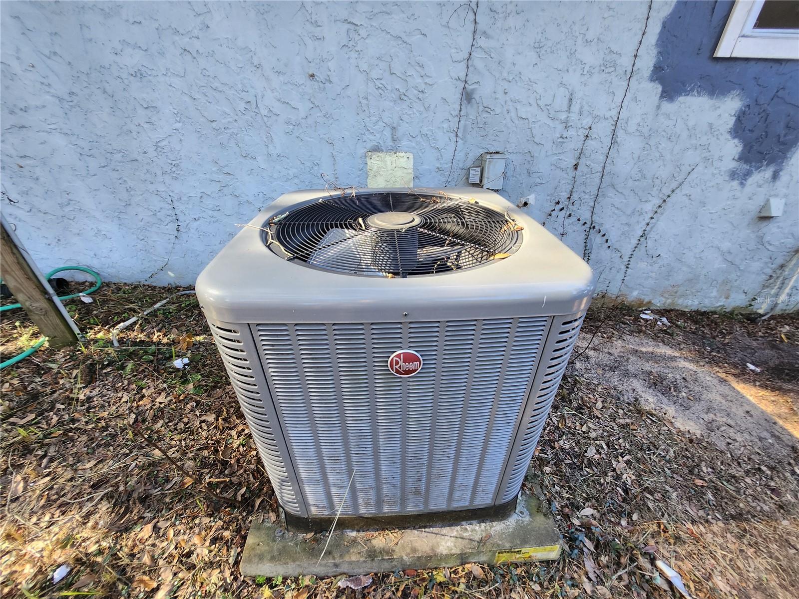 Image 59 of 84 For 25 Emerald Drive