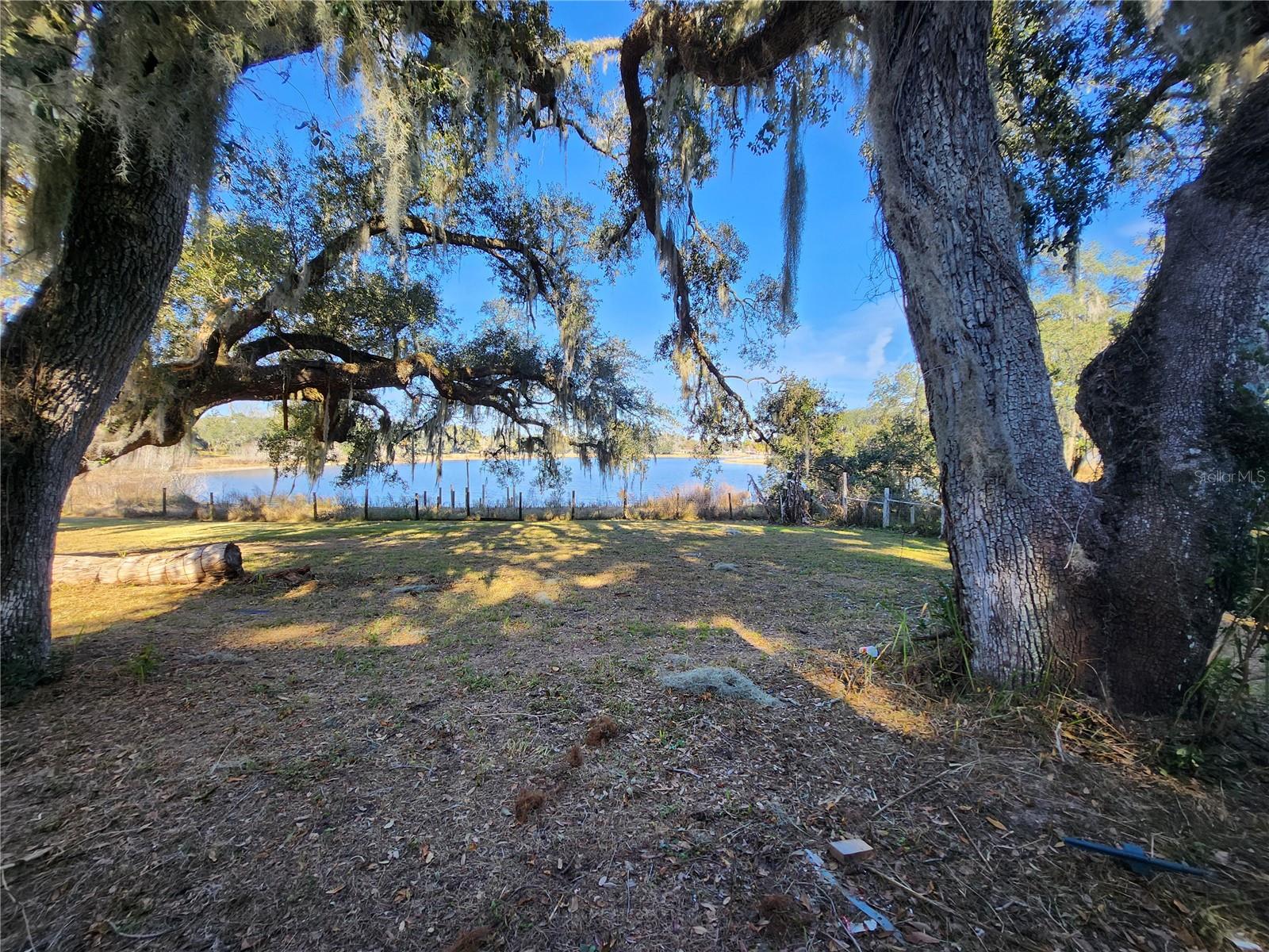 Image 60 of 84 For 25 Emerald Drive