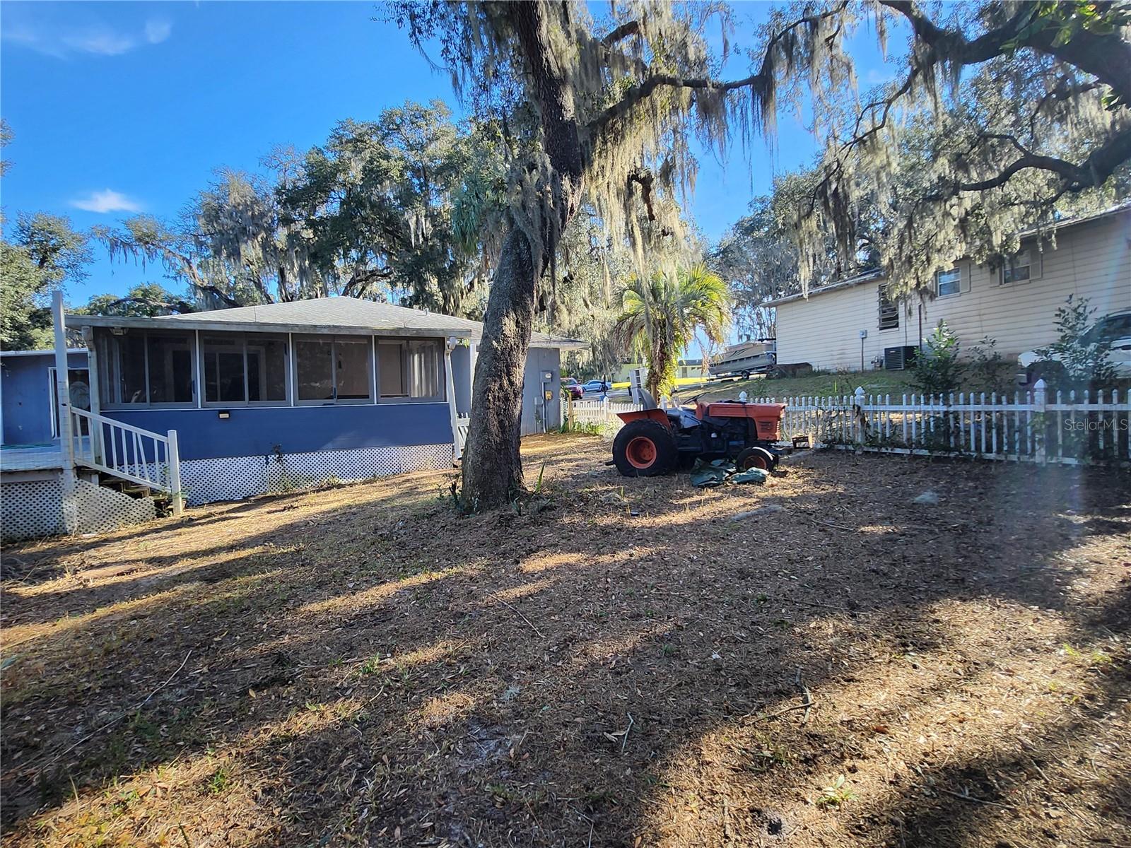 Image 78 of 84 For 25 Emerald Drive