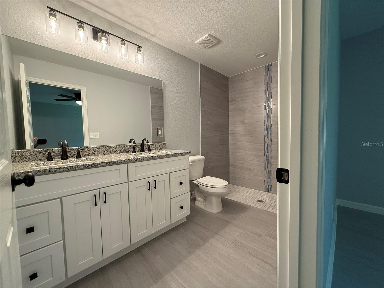 Image 11 of 27 For 20500 54th Street