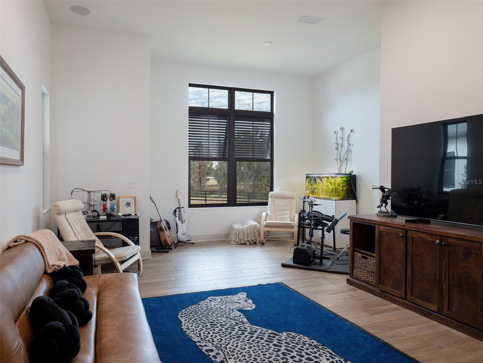 Image 15 of 31 For 11920 22nd Avenue Road