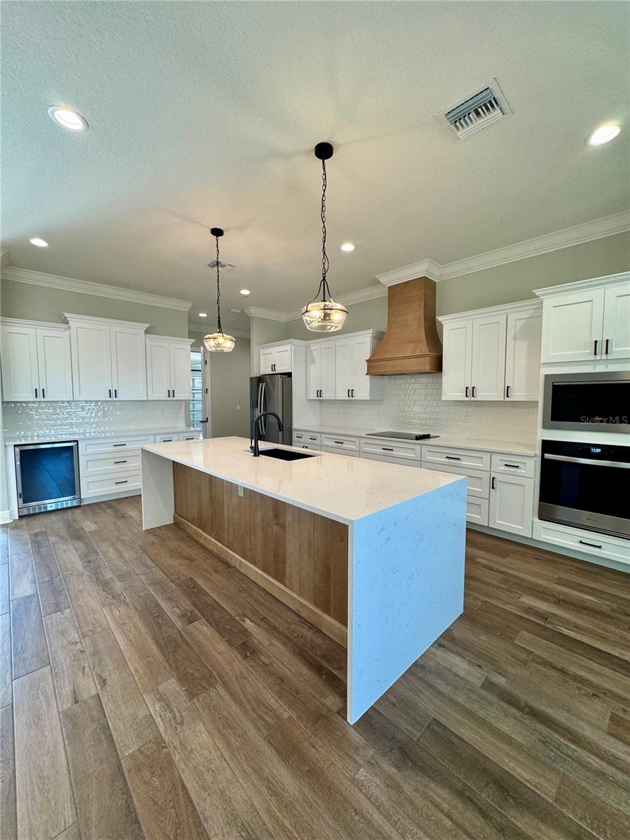 Image 10 of 35 For 18354 65th Loop