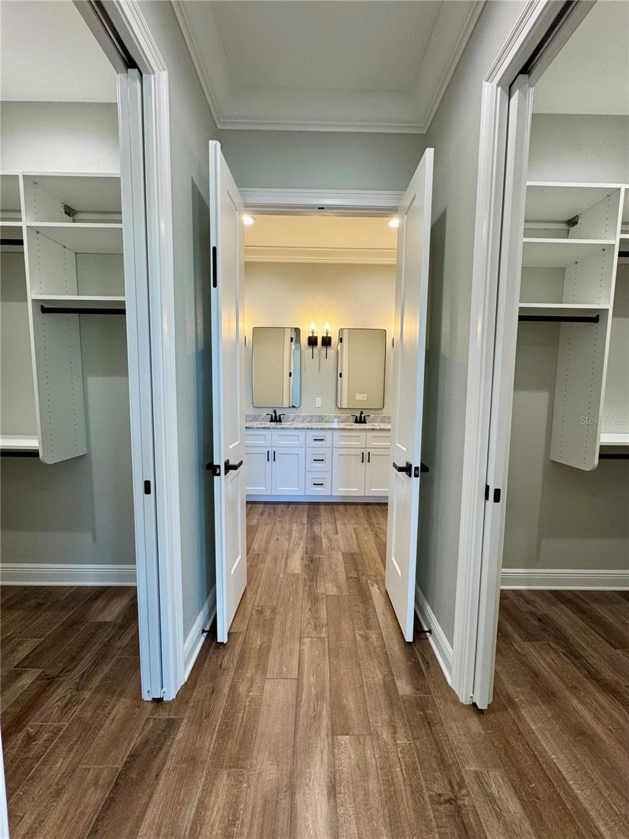 Image 20 of 35 For 18354 65th Loop