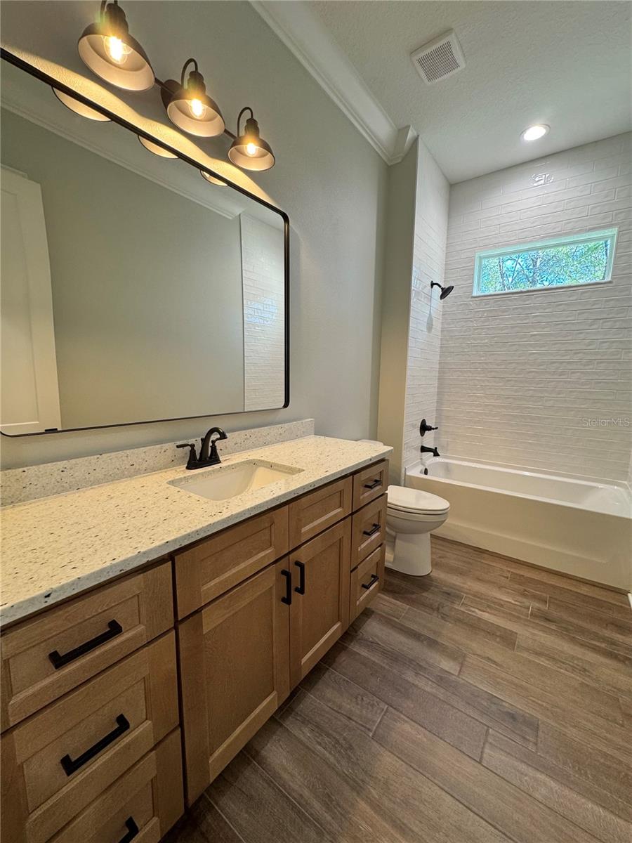 Image 31 of 35 For 18354 65th Loop