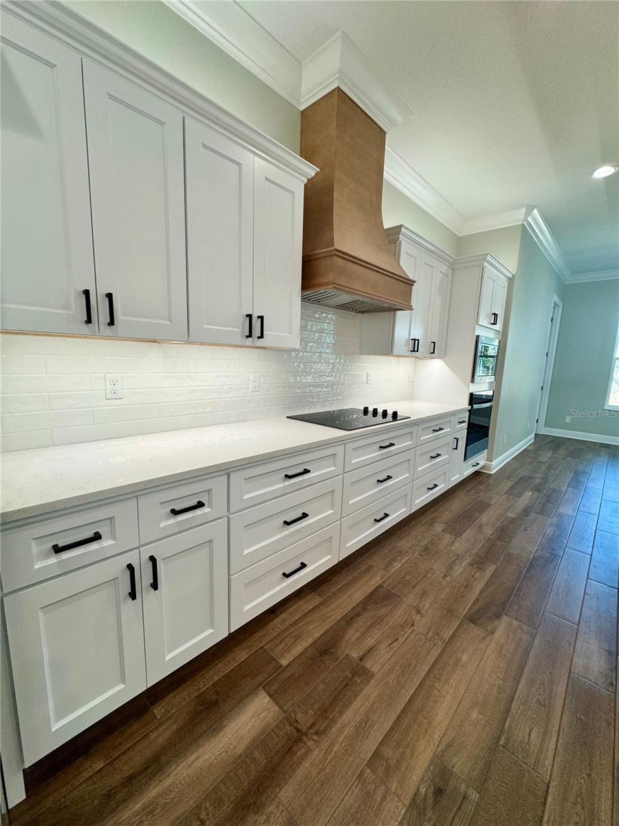 Image 7 of 35 For 18354 65th Loop