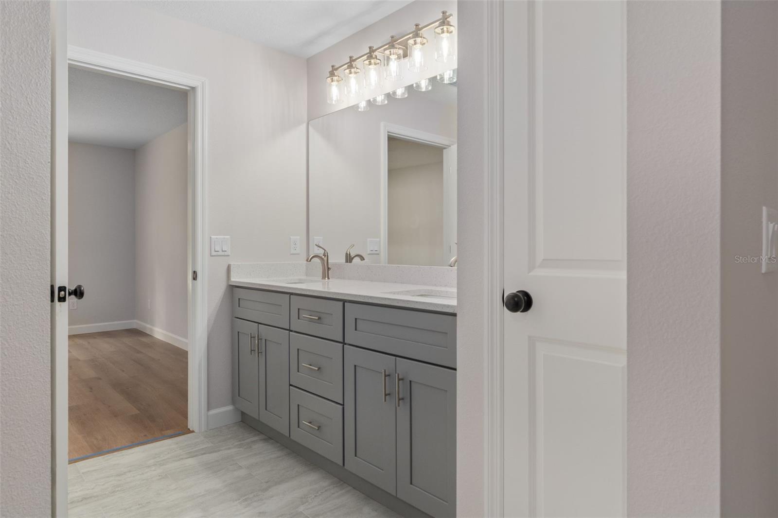 Image 28 of 44 For 3155 Randolph Lane