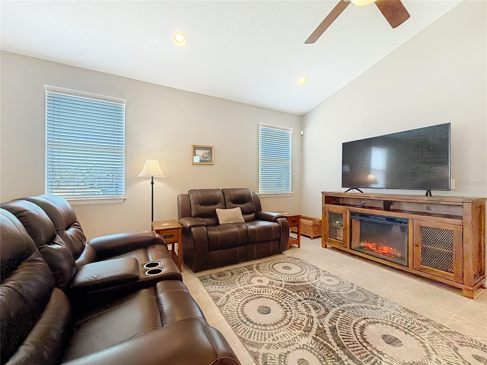 Image 11 of 52 For 5647 37th Lane Road