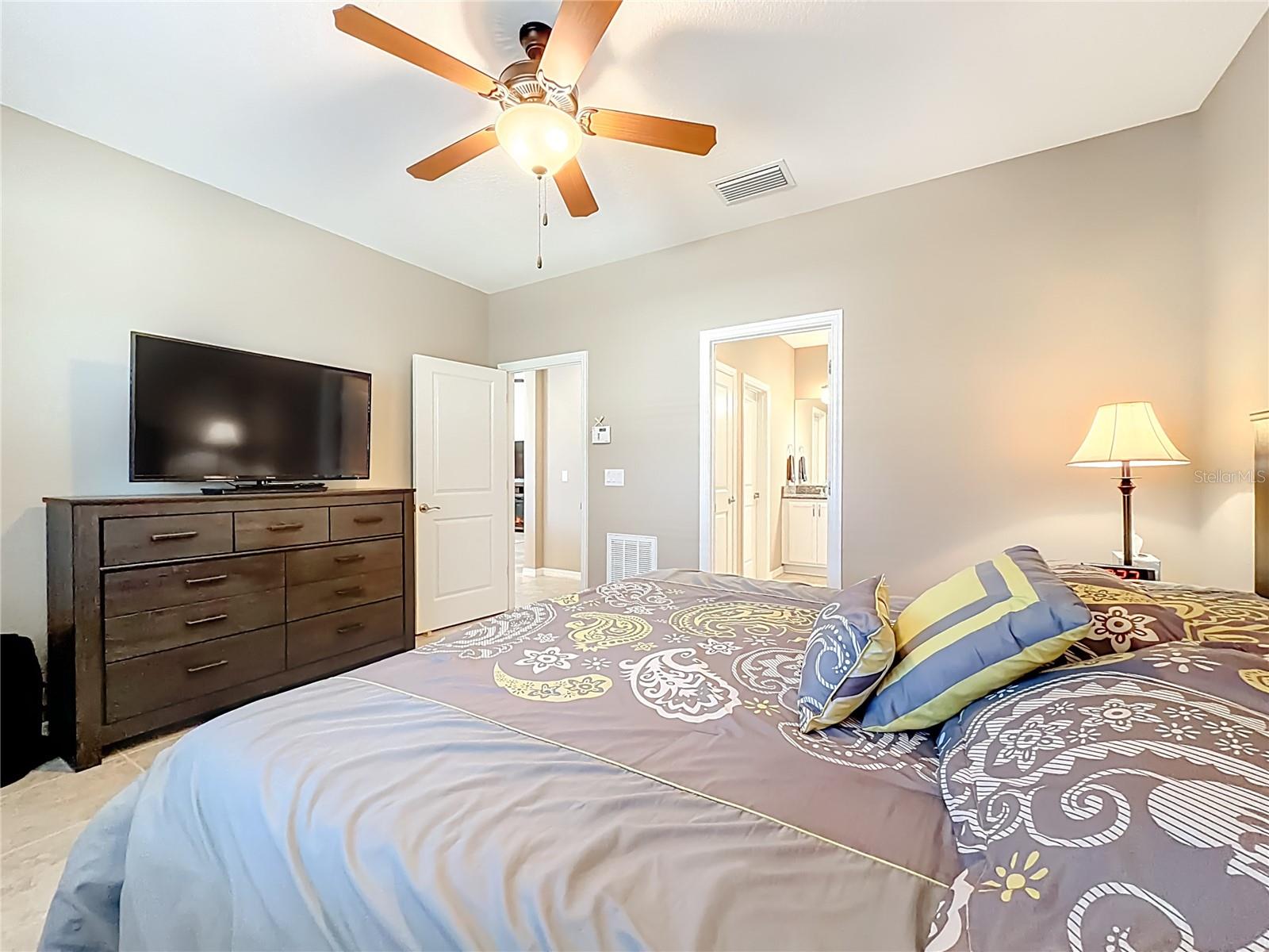 Image 13 of 52 For 5647 37th Lane Road