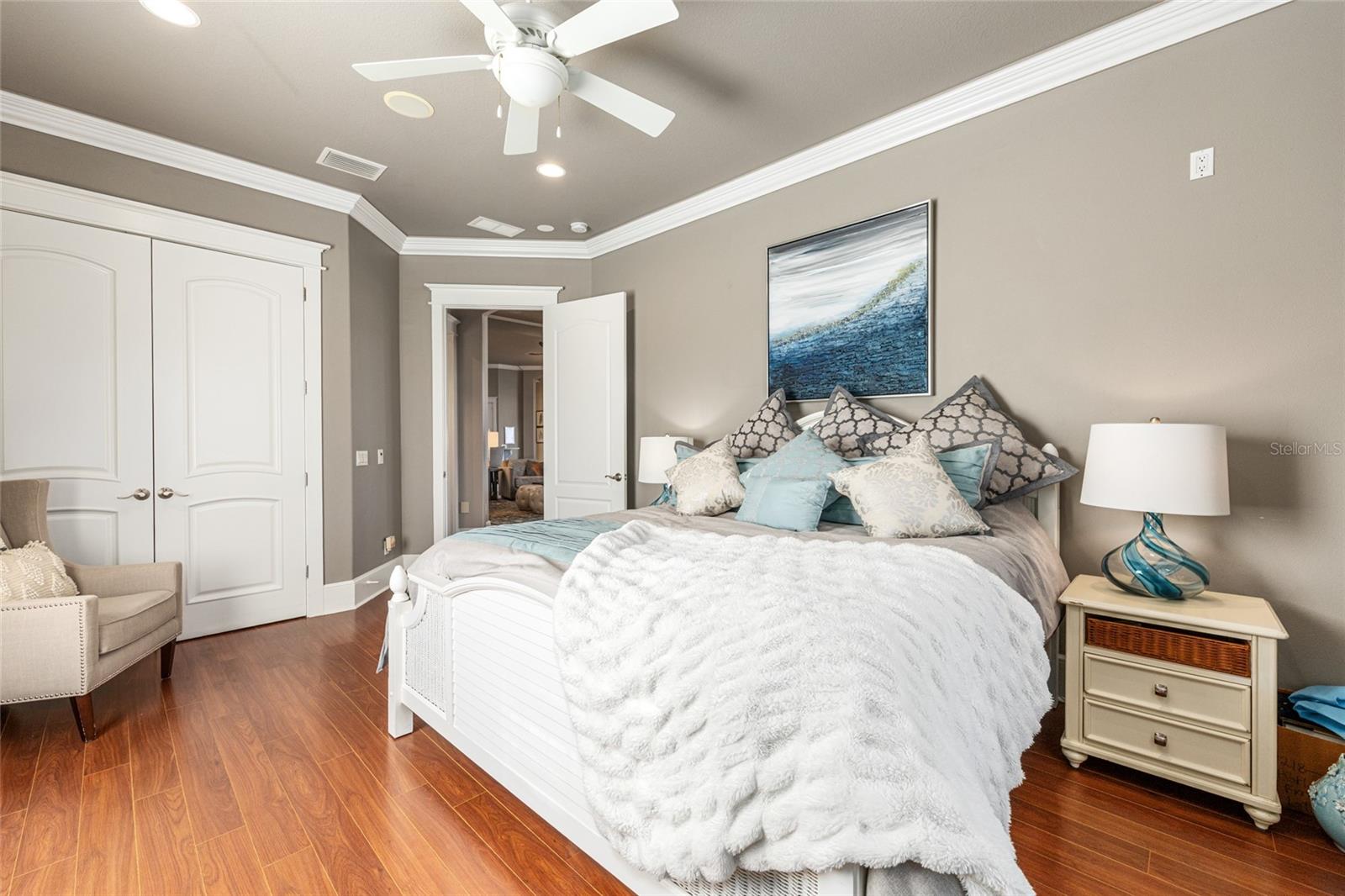 Image 34 of 63 For 9389 14th Avenue