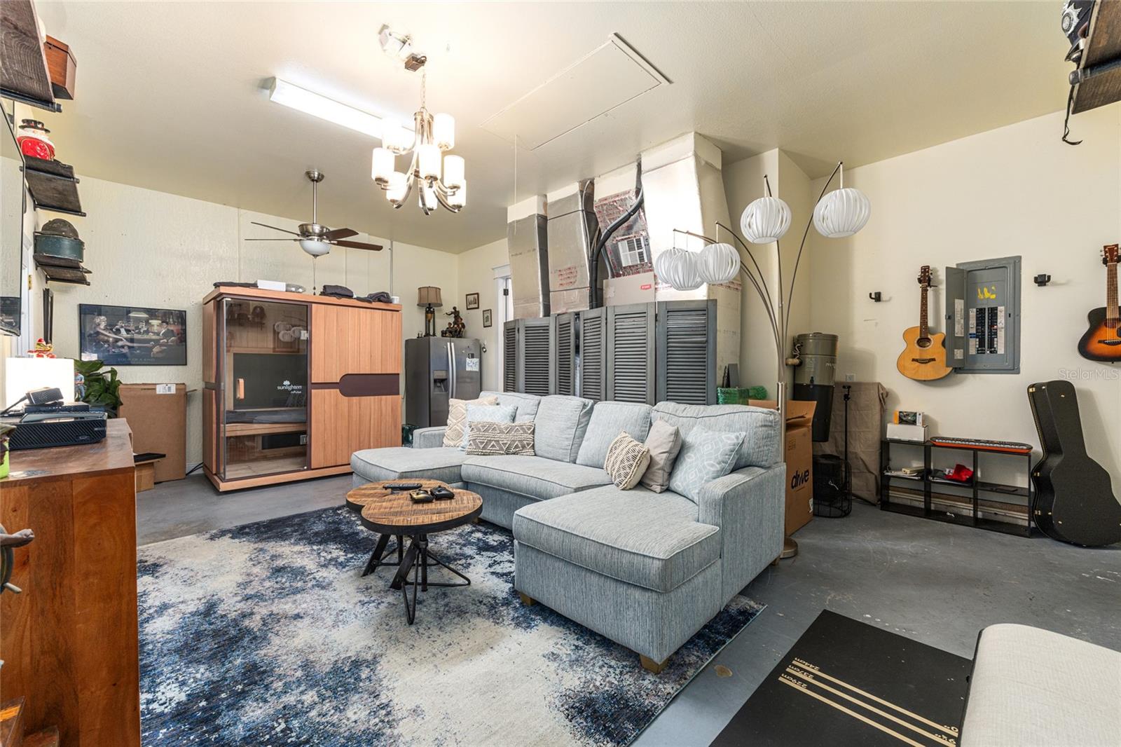 Image 43 of 63 For 9389 14th Avenue