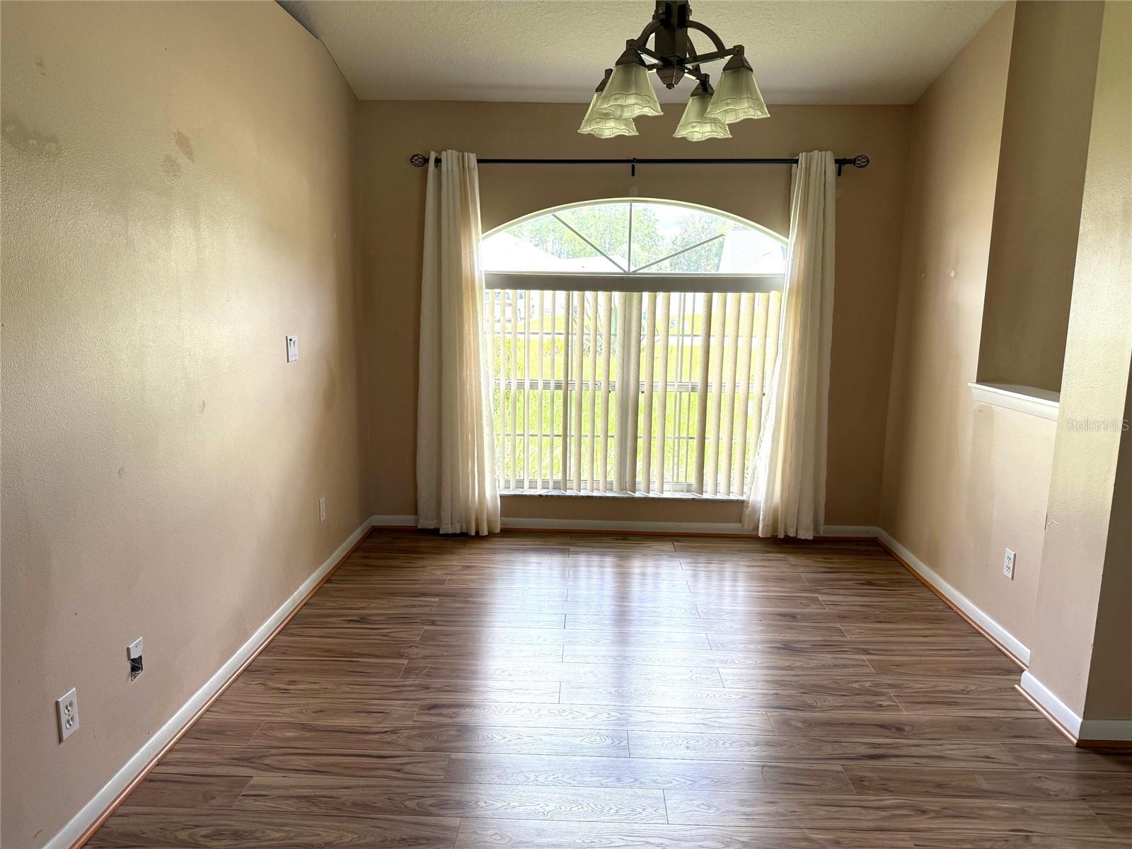 Image 11 of 37 For 9628 44th Avenue