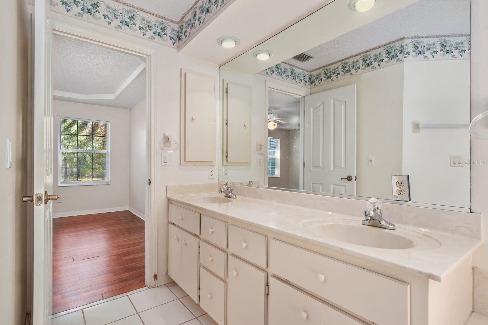 Image 26 of 47 For 10795 53rd Circle