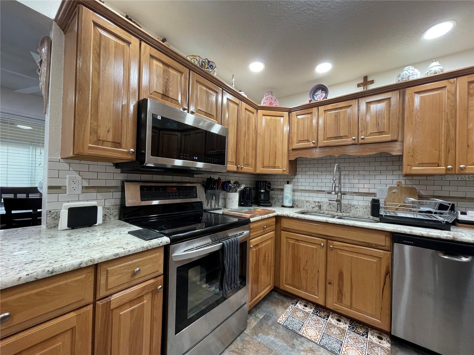 Image 12 of 49 For 515 Midway Drive A