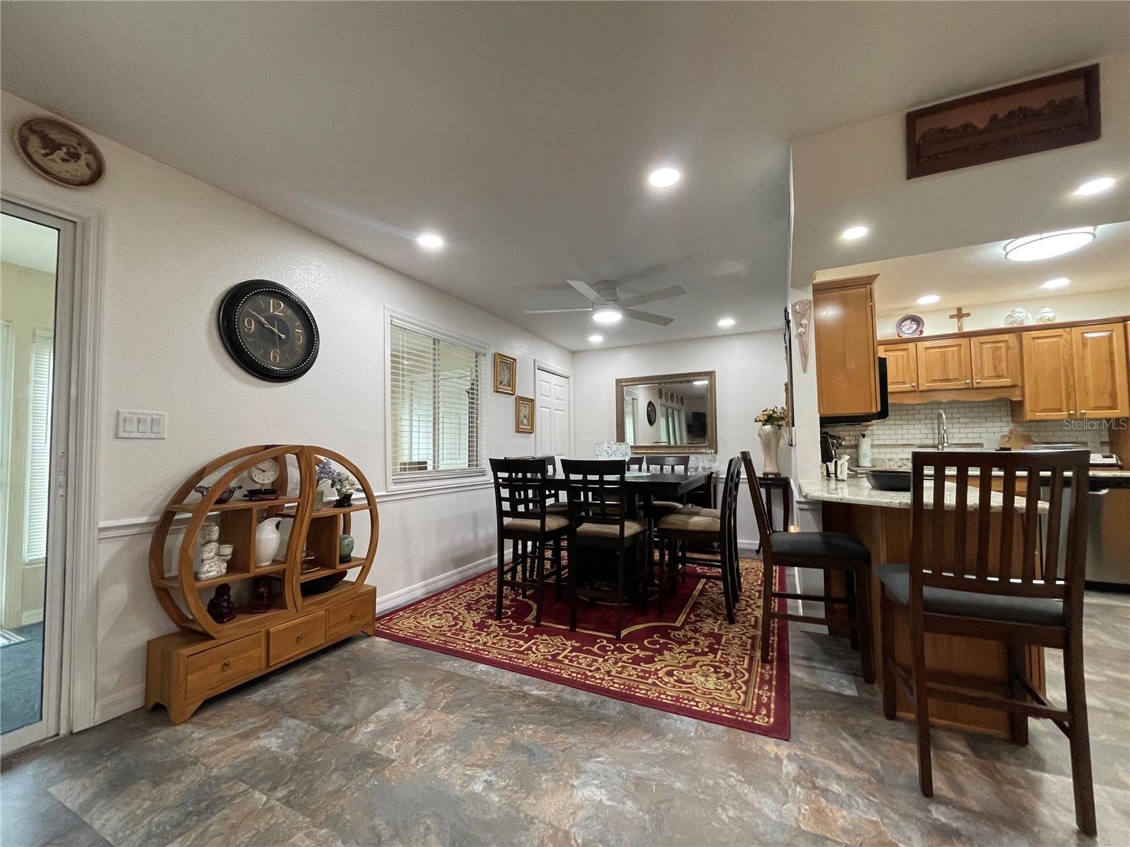 Image 18 of 49 For 515 Midway Drive A