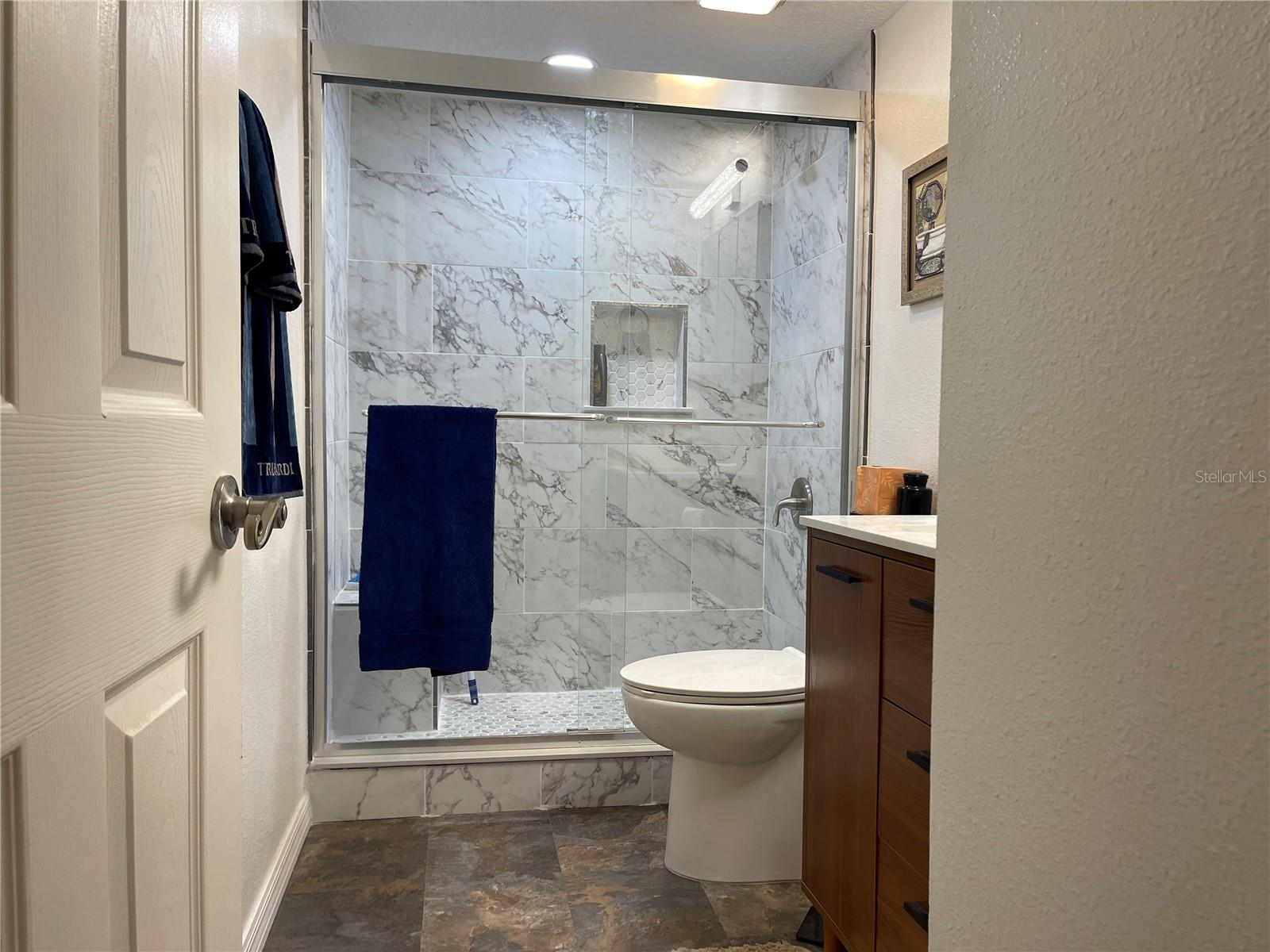 Image 22 of 49 For 515 Midway Drive A