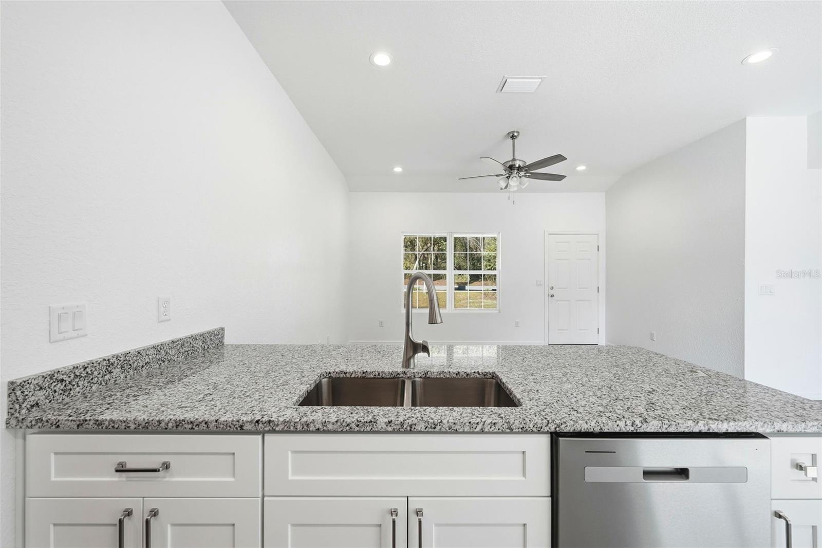 Image 16 of 47 For 16450 57th Place