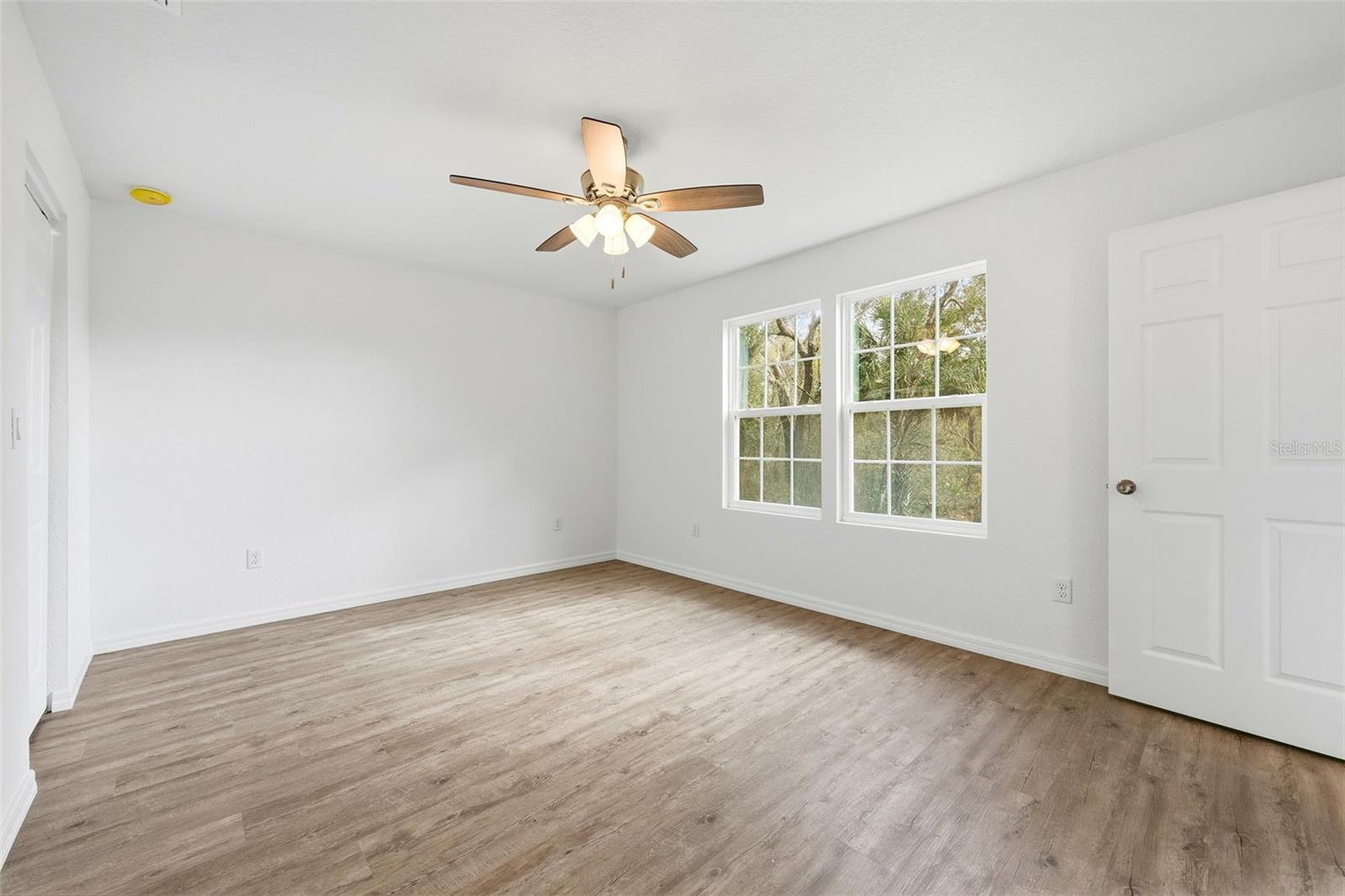 Image 21 of 47 For 16450 57th Place