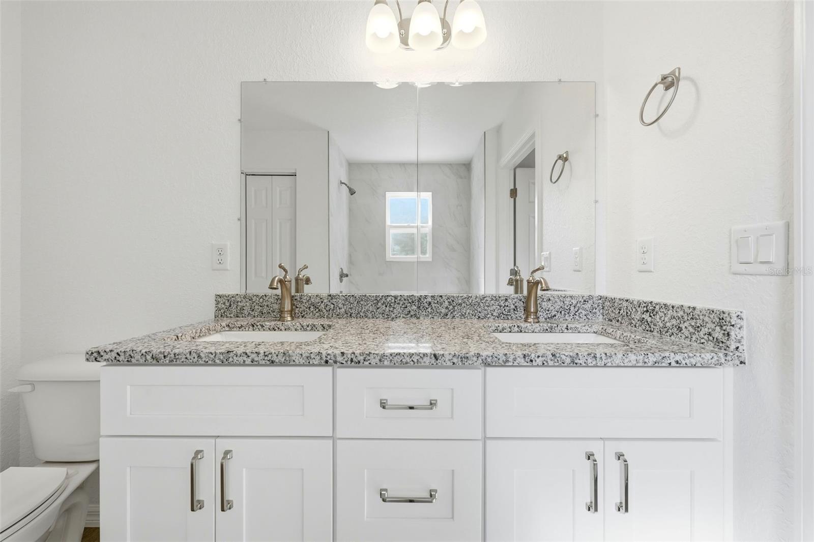 Image 24 of 47 For 16450 57th Place