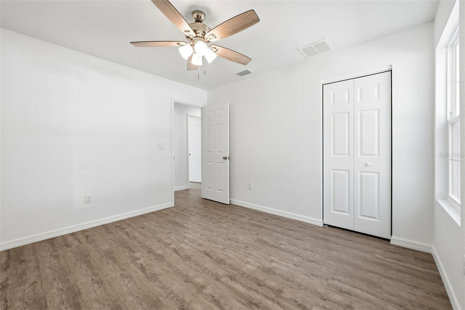 Image 26 of 47 For 16450 57th Place