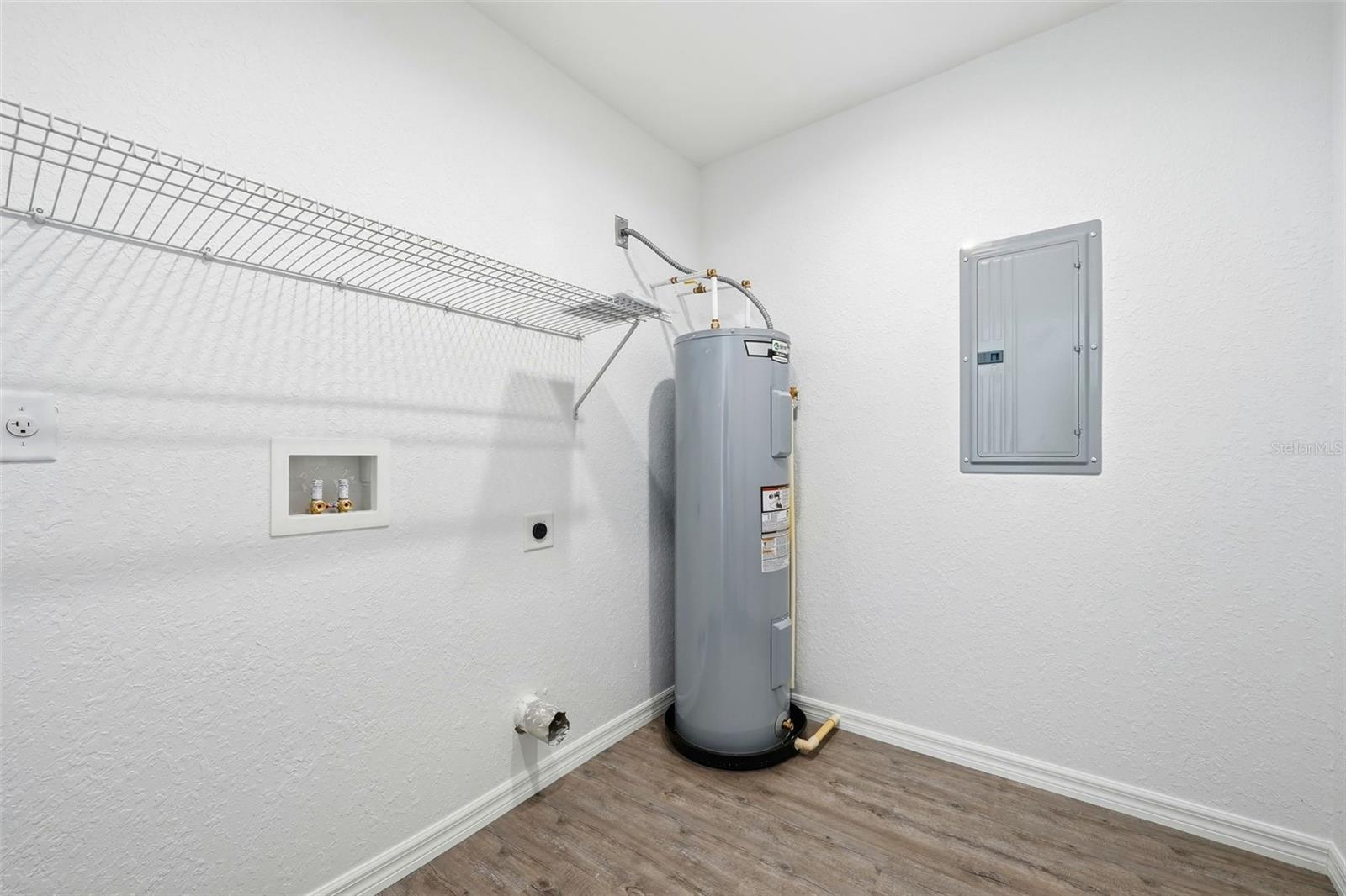 Image 31 of 47 For 16450 57th Place