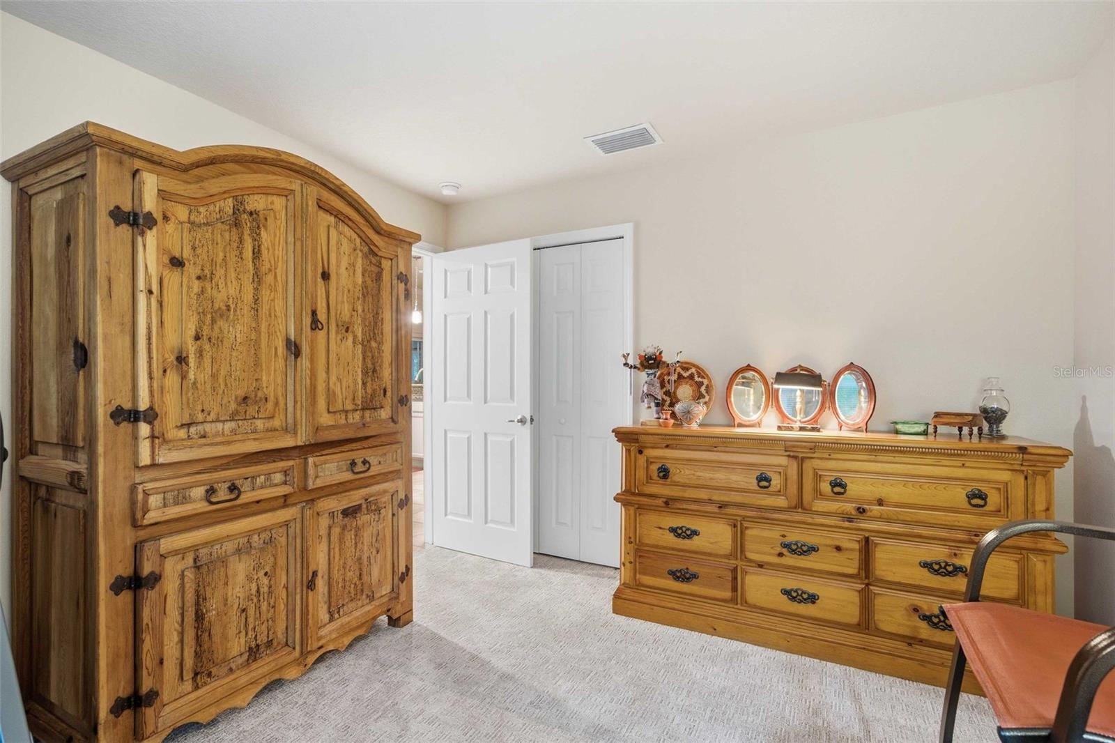 Image 20 of 43 For 3125 Canterbury Lake Drive